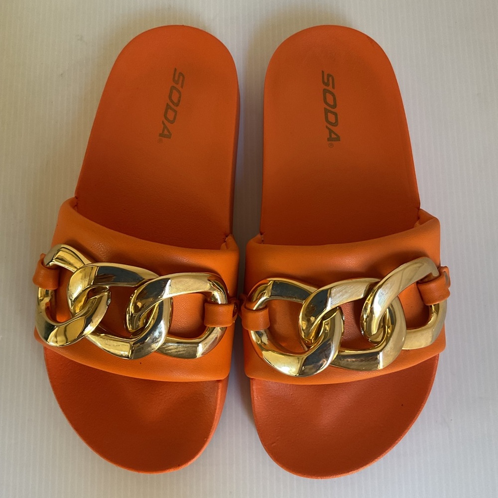 SODA Orange Slide Sandals with Gold Chain Women’s Size 6 - Picture 4 of 7